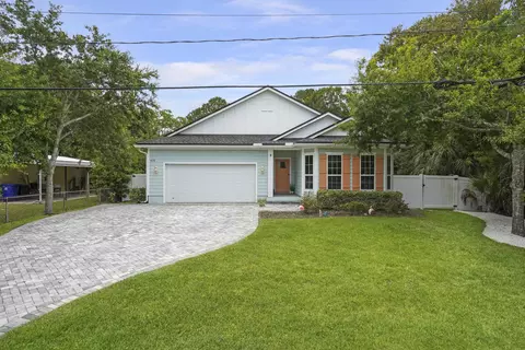 Exterior - 633 W Pope Rd, Saint Augustine, FL 32080 photo 2 of 7