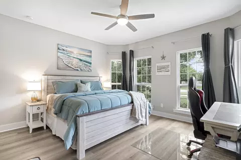 Bedroom - 633 W Pope Rd, Saint Augustine, FL 32080 photo 4 of 8