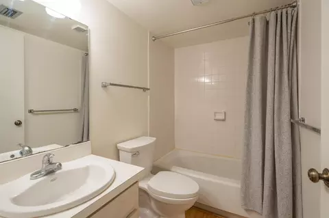 Bath - 18 Veronese Ct, Saint Augustine, FL 32086 photo 1 of 2