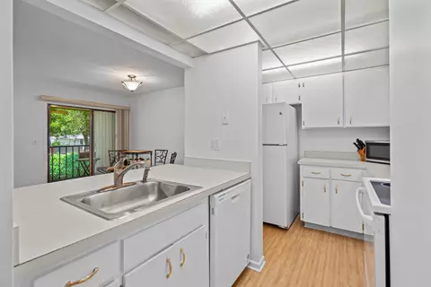 Kitchen - 18 Veronese Ct, Saint Augustine, FL 32086 photo 2 of 2