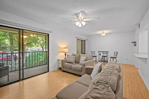Living - 18 Veronese Ct, Saint Augustine, FL 32086 photo 1 of 2