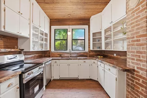 Kitchen - 2717 Usina St, Saint Augustine, FL 32084 photo 1 of 2