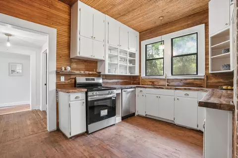 Kitchen - 2717 Usina St, Saint Augustine, FL 32084 photo 2 of 2