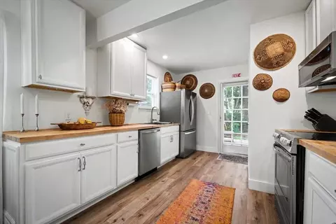 Kitchen - 10 Eastman St, Saint Augustine, FL 32084 photo 1 of 1