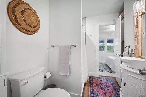 Bath - 10 Eastman St, Saint Augustine, FL 32084 photo 2 of 3