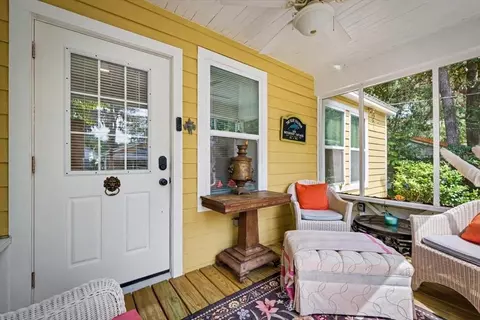 Exterior - 10 Eastman St, Saint Augustine, FL 32084 photo 6 of 8