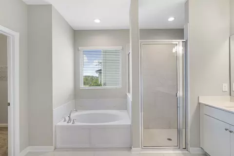 Bath - 78 Sandoval Ln, Saint Augustine, FL 32095 photo 2 of 3