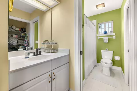 Bath - 250 Marshside Dr, Saint Augustine, FL 32080 photo 4 of 5