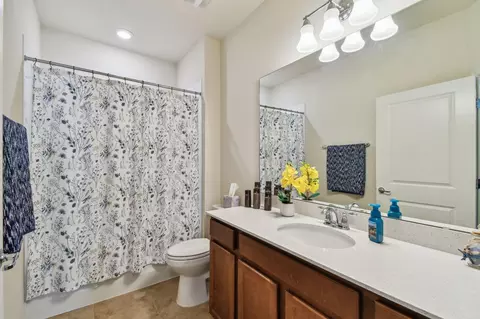 Bath - 182 Myrtle Oak Ct, Saint Augustine, FL 32092 photo 2 of 4