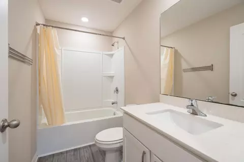 Bath - 60 Brybar Dr, Saint Augustine, FL 32095 photo 2 of 4