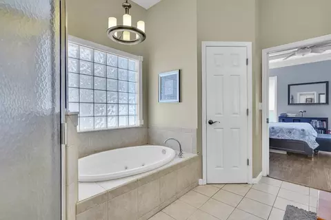 Bath - 198 Parkside Dr, Saint Augustine, FL 32095 photo 5 of 6