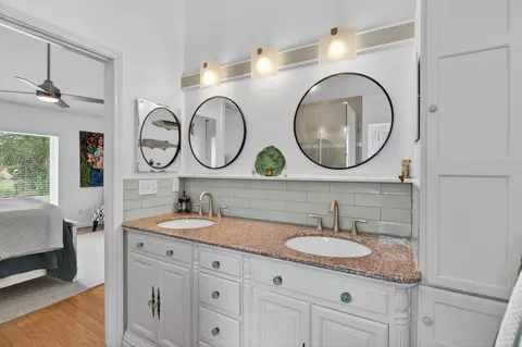 Bath - 1017 Oak Arbor Cir, Saint Augustine, FL 32084 photo 3 of 11