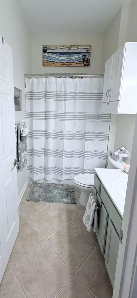 Bath - 1017 Oak Arbor Cir, Saint Augustine, FL 32084 photo 7 of 11
