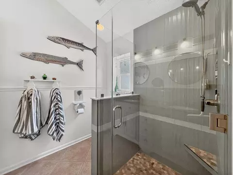 Bath - 1017 Oak Arbor Cir, Saint Augustine, FL 32084 photo 4 of 11