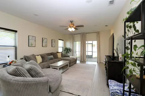 Living - 21 Beauclair Blvd, Saint Augustine, FL 32084 photo 1 of 3