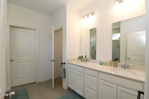 Bath - 21 Beauclair Blvd, Saint Augustine, FL 32084 photo 1 of 6