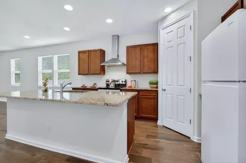 Kitchen - 212 Meadow Crossing Dr, Saint Augustine, FL 32086 photo 3 of 5