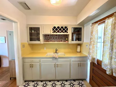 Kitchen - 7 Menendez Rd, Saint Augustine, FL 32080 photo 4 of 5