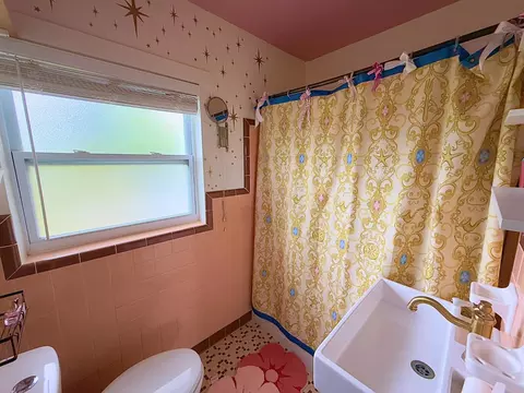 Bath - 7 Menendez Rd, Saint Augustine, FL 32080 photo 2 of 2