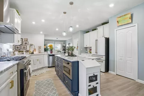 Kitchen - 20 Trumpco Dr, Saint Augustine, FL 32092 photo 4 of 4