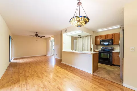 7 Catalonia Ct, Saint Augustine, FL 32086 photo 3
