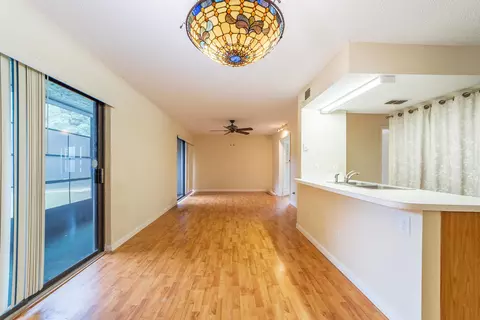 7 Catalonia Ct, Saint Augustine, FL 32086 photo 2
