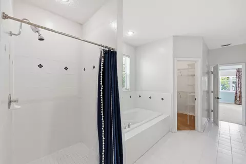 Bath - 503 Twenty-second St, Saint Augustine, FL 32084 photo 4 of 6