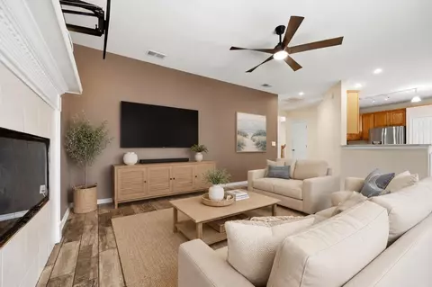Living - 503 Twenty-second St, Saint Augustine, FL 32084 photo 4 of 8