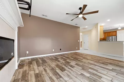 Living - 503 Twenty-second St, Saint Augustine, FL 32084 photo 6 of 8