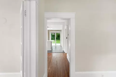 Entry Way - 11 Hildreth Dr, Saint Augustine, FL 32084 photo 2 of 3