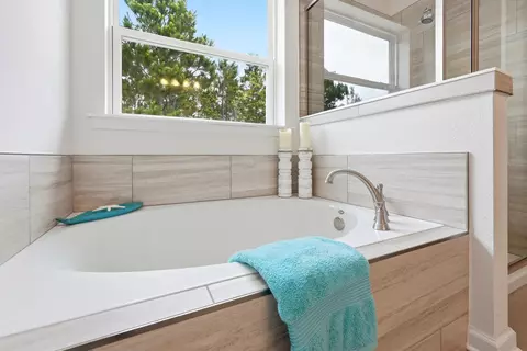 Bath - 277 Sandstone Dr, Saint Augustine, FL 32086 photo 4 of 6