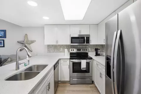 Kitchen - 200 16th St UNIT 206B, Saint Augustine, FL 32080 photo 1 of 3