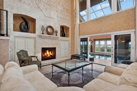 Living - 6357 Putnam St, Saint Augustine, FL 32080 photo 3 of 11