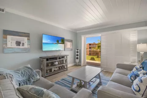 Living - 4 Ocean Trace Rd #315, Saint Augustine, FL 32080 photo 2 of 4