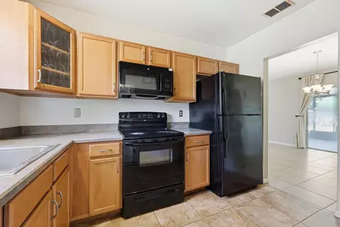 Kitchen - 437 Domenico Cir, Saint Augustine, FL 32086 photo 2 of 2