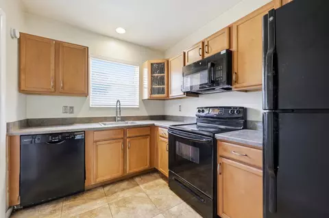 Kitchen - 437 Domenico Cir, Saint Augustine, FL 32086 photo 1 of 2