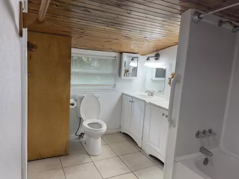 184 Aiken St, Saint Augustine, FL 32084 photo 4