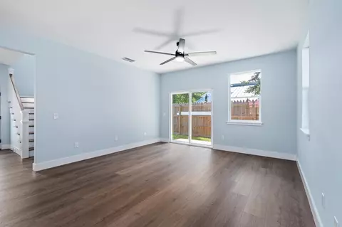 Living - 124 Lincoln St, Saint Augustine, FL 32084 photo 4 of 4
