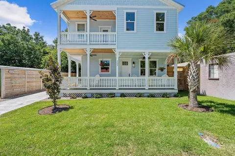 Exterior - 124 Lincoln St, Saint Augustine, FL 32084 photo 1 of 14
