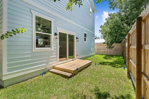 Exterior - 124 Lincoln St, Saint Augustine, FL 32084 photo 13 of 14