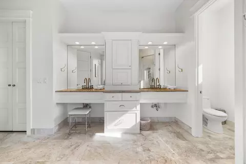 Bath - 648 Ocean Palm Way, Saint Augustine, FL 32080 photo 4 of 11