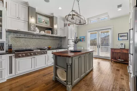 Kitchen - 648 Ocean Palm Way, Saint Augustine, FL 32080 photo 3 of 9