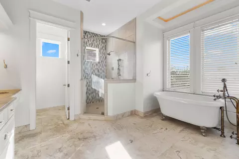 Bath - 648 Ocean Palm Way, Saint Augustine, FL 32080 photo 2 of 11