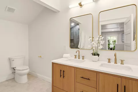 Bath - 22 Joiner St, Saint Augustine, FL 32084 photo 1 of 5