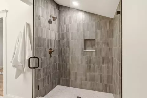 Bath - 22 Joiner St, Saint Augustine, FL 32084 photo 2 of 5