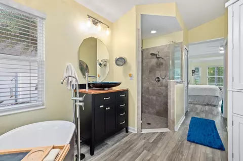 Bath - 783 Pullman Cir, Saint Augustine, FL 32084 photo 3 of 5