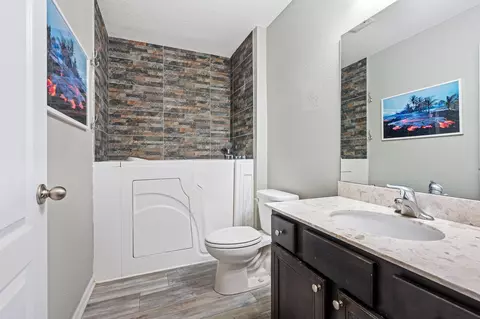 Bath - 783 Pullman Cir, Saint Augustine, FL 32084 photo 4 of 5