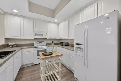 Kitchen - 1351 Makarios Dr, Saint Augustine, FL 32080 photo 2 of 4
