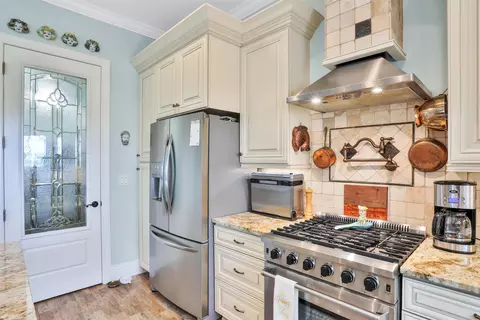 Kitchen - 228 Riberia St, Saint Augustine, FL 32084 photo 2 of 6