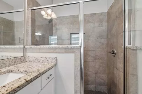 Bath - 135 Meadow Crossing Dr, Saint Augustine, FL 32086 photo 5 of 6